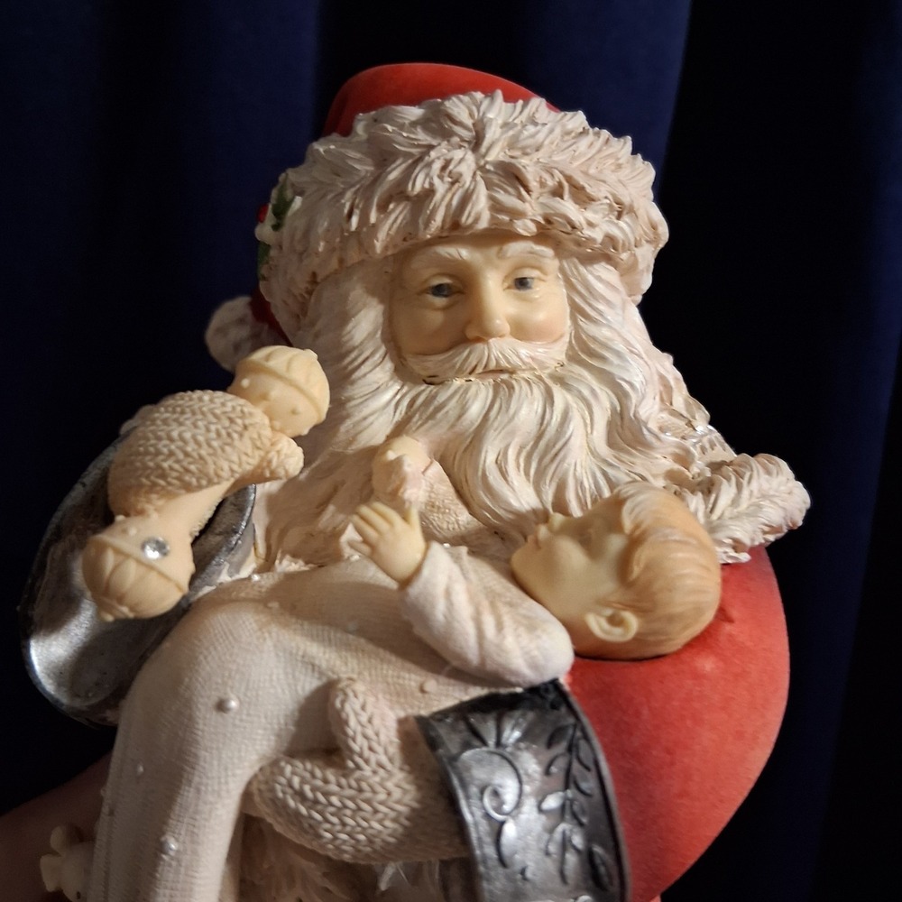 Enesco Heart Of Christmas Baby's First Santa Figurine Perfect Condition‎